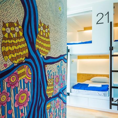 Travel Light Hostel Pattaya Dış mekan fotoğraf