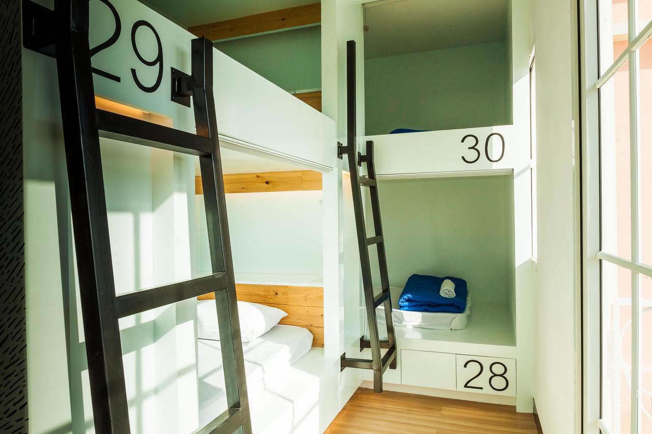 Travel Light Hostel Pattaya Dış mekan fotoğraf